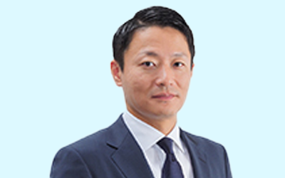 講師