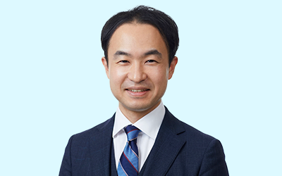 講師
